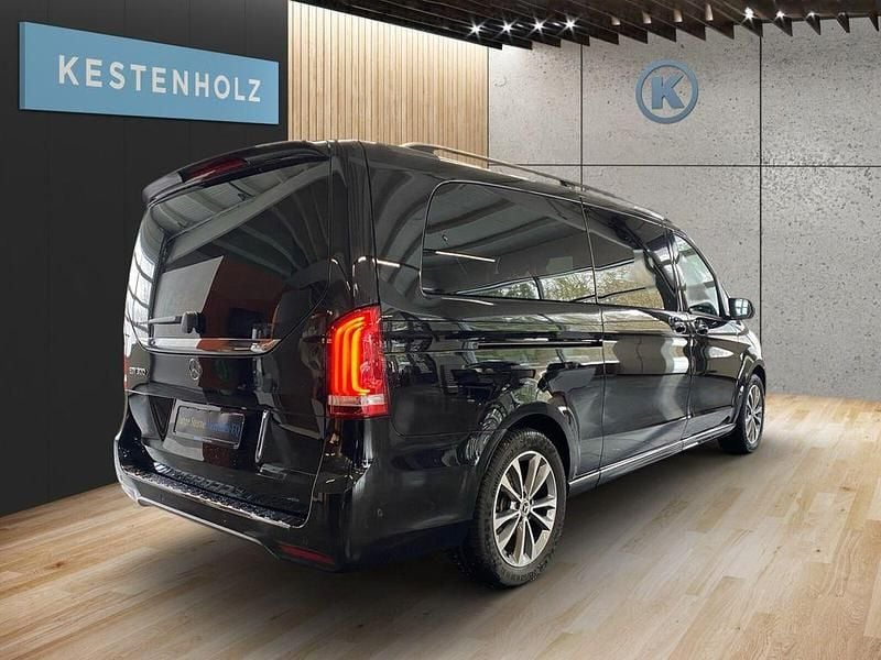 Gebraucht Mercedes EQV300 150 kW (204 PS) 2024 Obsidianschwarz Van / Kleinbus