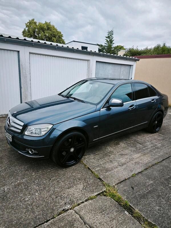 Grau Gebraucht 2007 Mercedes C220 Limousine | 4.950 € (Superpreis) - Bild 1/4