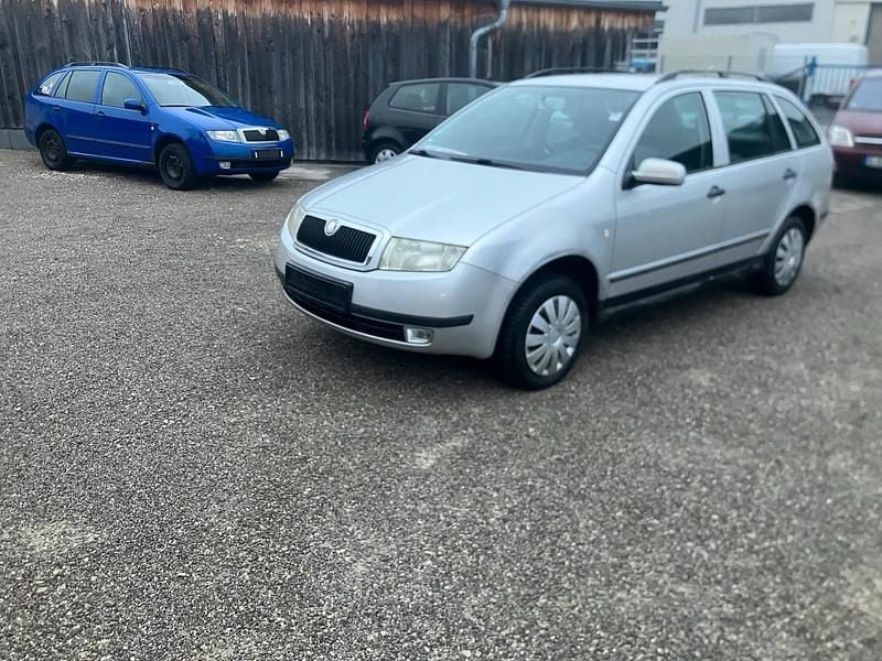 Silber Gebraucht 2004 Skoda Fabia Kleinwagen | 350 € (Superpreis) - Bild 1/4