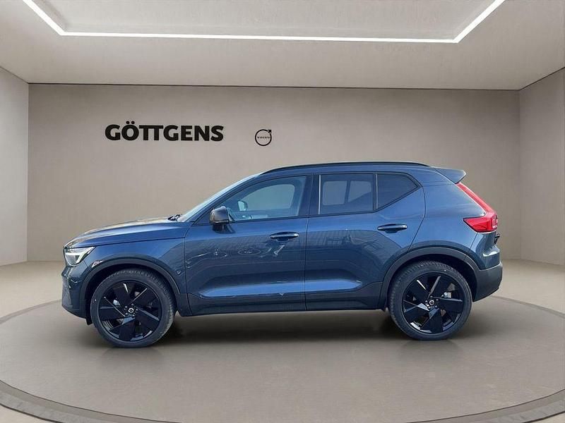 Neu Volvo XC40 Plus 197 PS (144 kW) 2025 Blau SUV