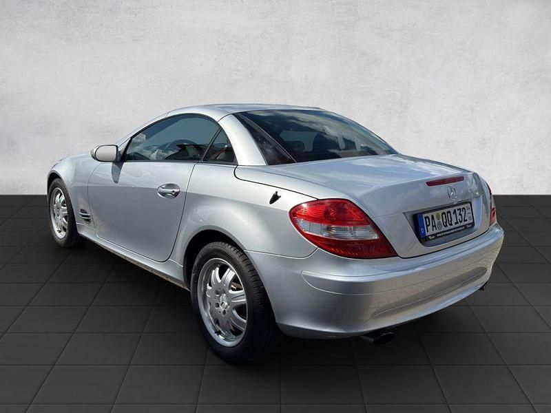 Gebraucht Mercedes SLK200 163 PS (119 kW) 2005 Silber Cabrio
