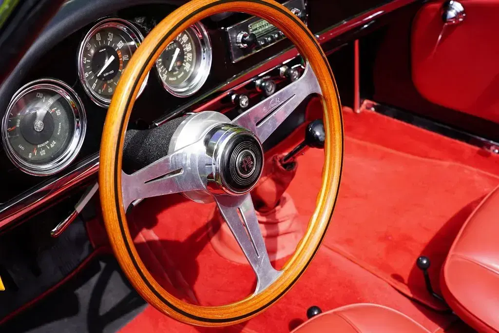 Gebraucht Alfa Romeo Giulia Spider Veloce 111 PS (81 kW) 1962 Schwarz Cabrio