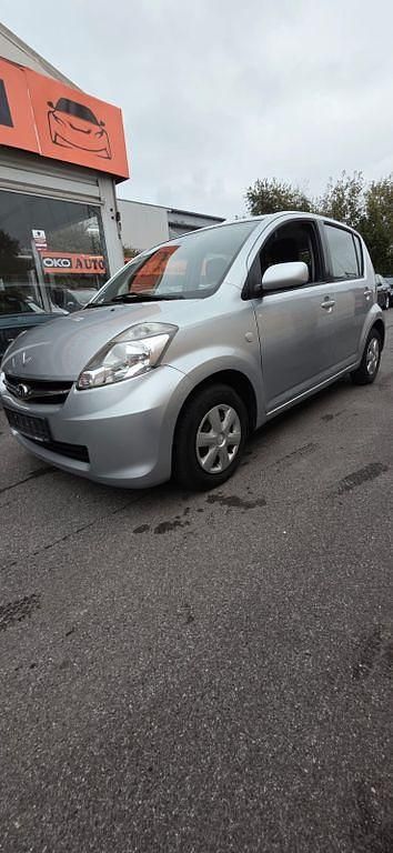 Silber Gebraucht 2008 Subaru Justy Trend Kleinwagen | 1.700 € (Fairer Preis) - Bild 1/4