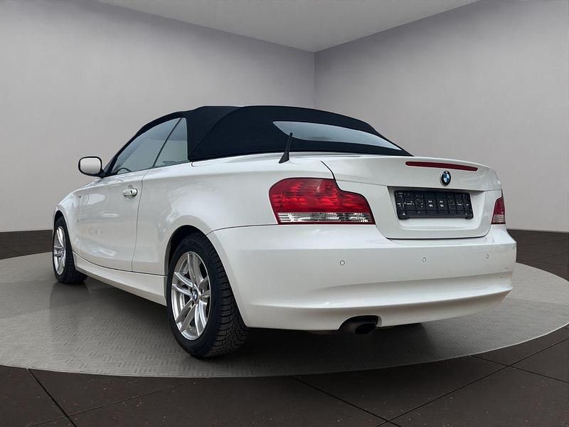 Gebraucht BMW 118 Cabriolet Advantage 143 PS (105 kW) 2010 Weiß Cabrio
