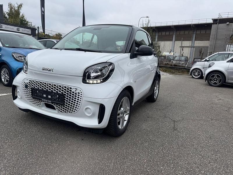 Weiß Gebraucht 2023 Smart ForTwo Electric Drive Coupé | 10.999 € (Fairer Preis) - Bild 1/4