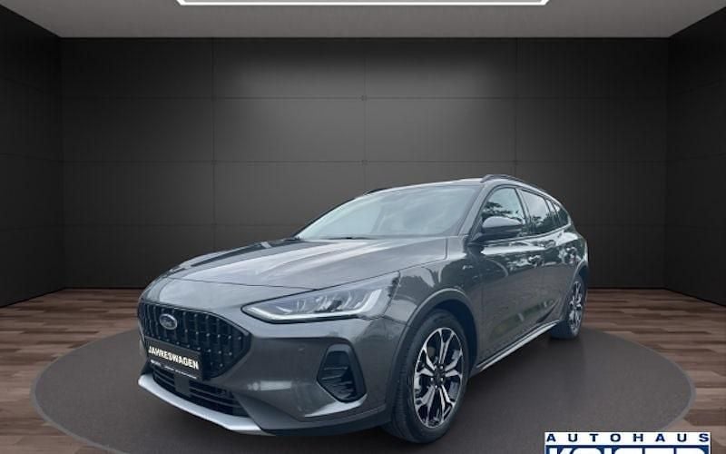 Grau Gebraucht 2024 Ford Focus Active X Kombi | 25.890 € (Guter Preis) - Bild 1/4