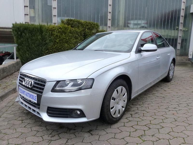 Gebraucht Audi A4 120 PS (88 kW) 2010 Silber Limousine