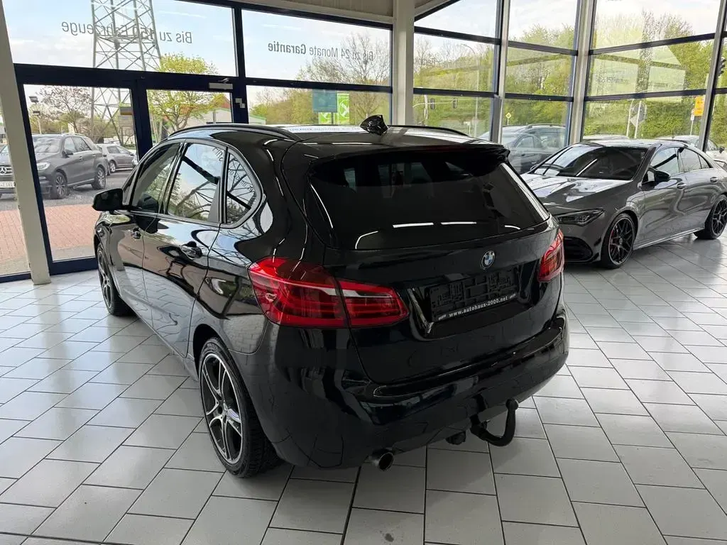 Gebraucht BMW 218 Active Tourer Sport Line 136 PS (100 kW) 2015 Schwarz Van / Kleinbus