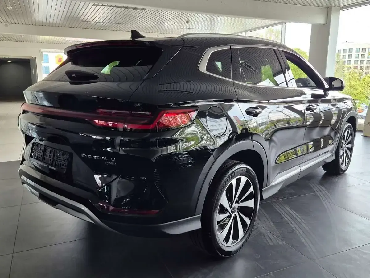 Ny BYD Seal U Design 324 HK (238 kW) 2026 Sort SUV