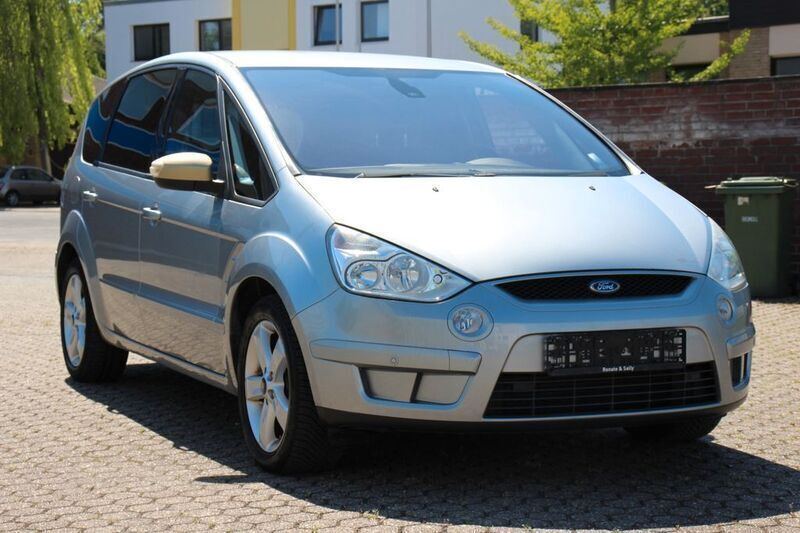 Silber Gebraucht 2007 Ford S-MAX Titanium Van / Kleinbus | 4.450 € (Fairer Preis) - Bild 1/4