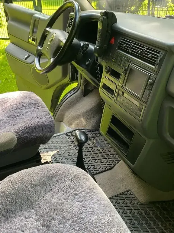Gebraucht VW Multivan 102 PS (75 kW) 2000 Schwarz Van / Kleinbus