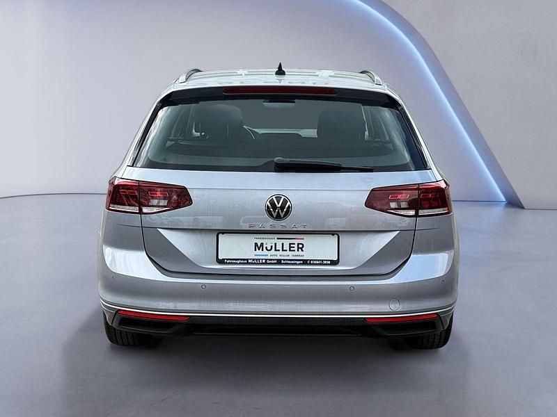 Second-hand VW Passat 150 CP (110 kW) 2022 Argintiu Break