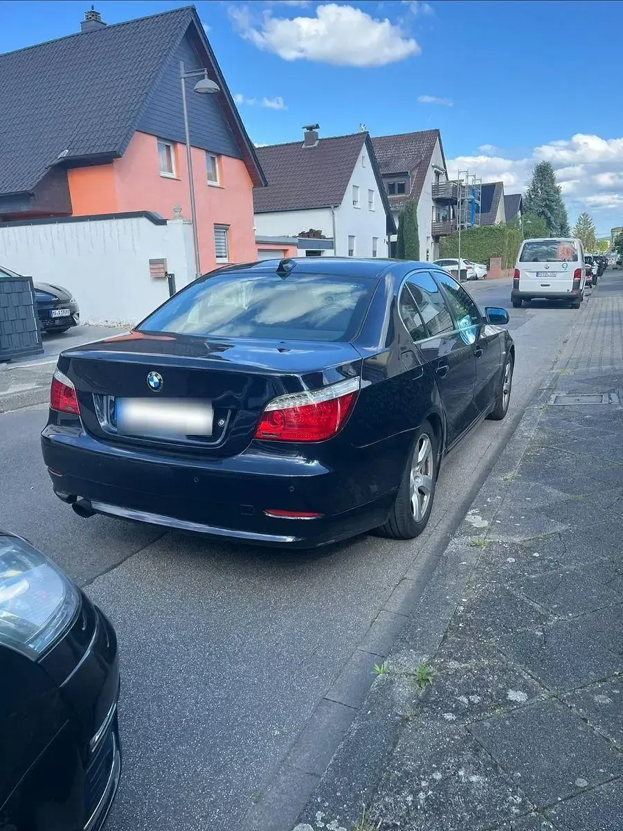 Gebraucht BMW 520 Sport Line 170 PS (125 kW) 2008 Blau Limousine