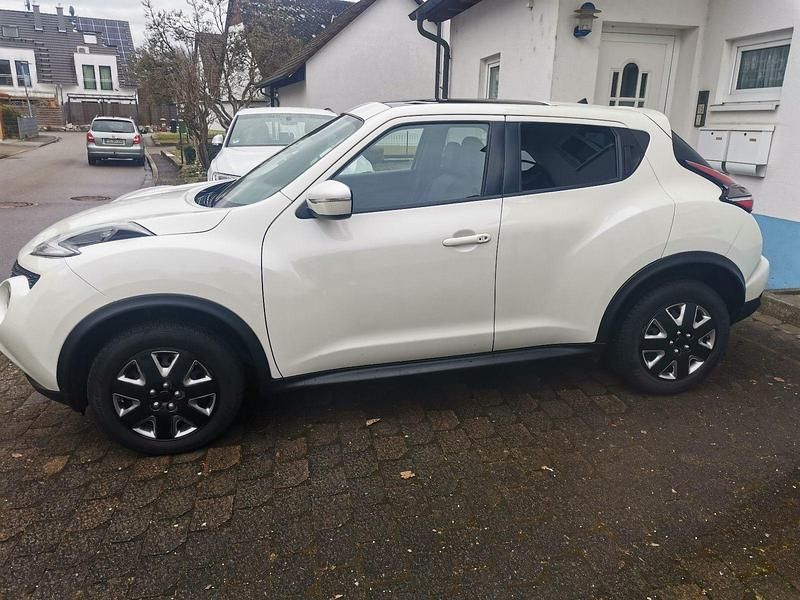 Gebraucht Nissan Juke N-Connecta 117 PS (86 kW) 2016 Beige SUV