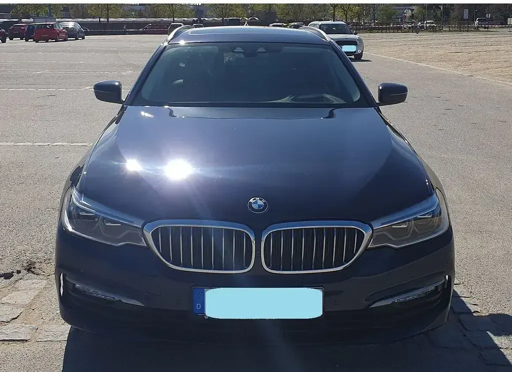 Second-hand BMW 530 265 CP (194 kW) 2017 Albastru Berlinǎ