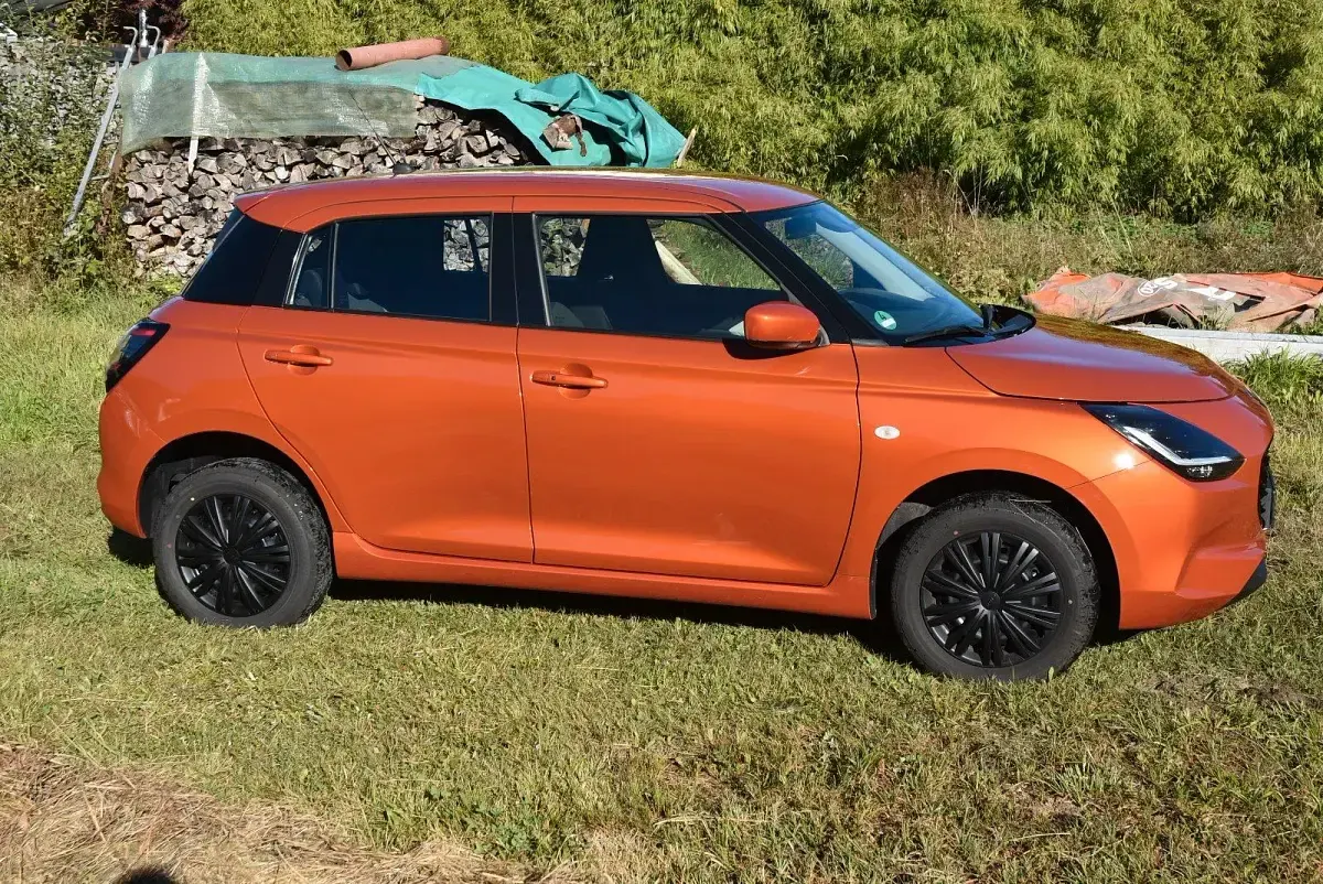 Gebraucht Suzuki Swift 83 PS (61 kW) 2024 Orange Kleinwagen