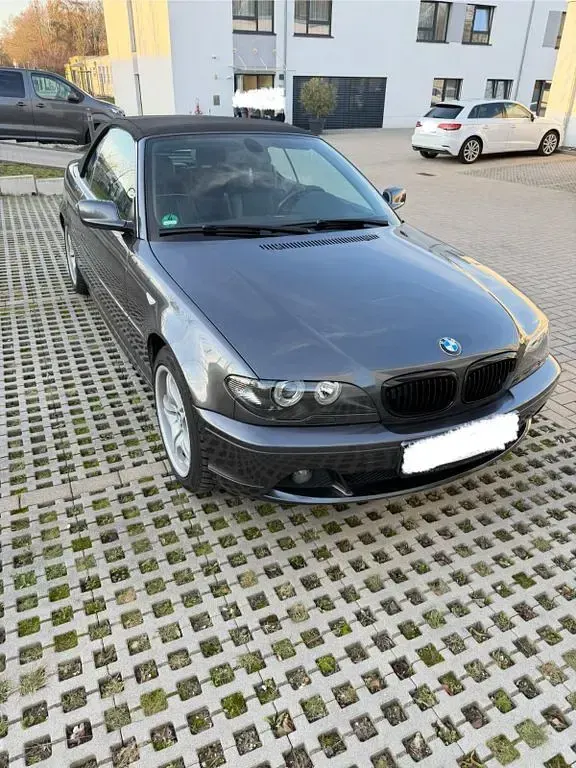 Gebraucht BMW 320 Cabriolet 170 PS (125 kW) 2006 Grau Cabrio