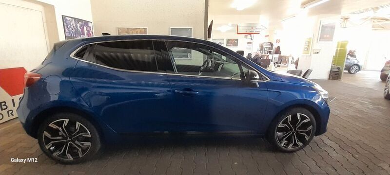 Neu Mitsubishi Colt Select 91 PS (66 kW) 2025 Blau Limousine