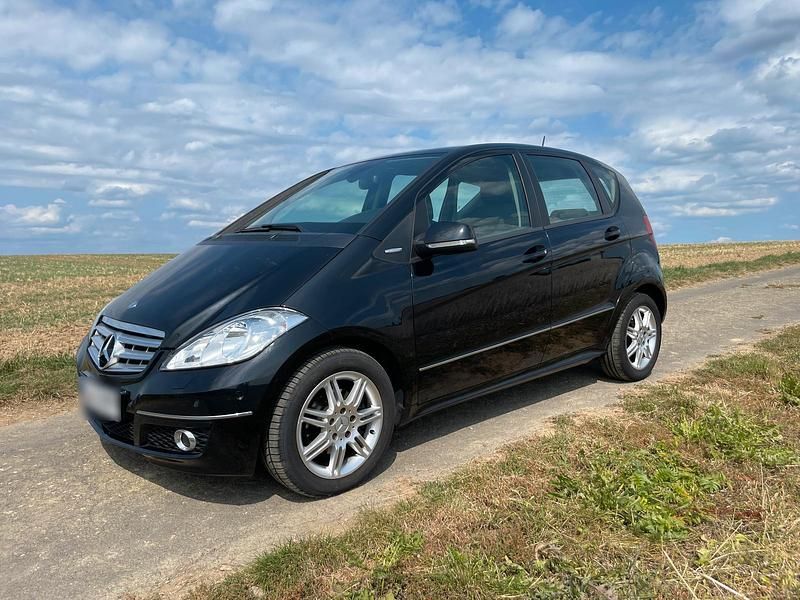 Gebraucht Mercedes A180 116 PS (85 kW) 2009 Schwarz Limousine