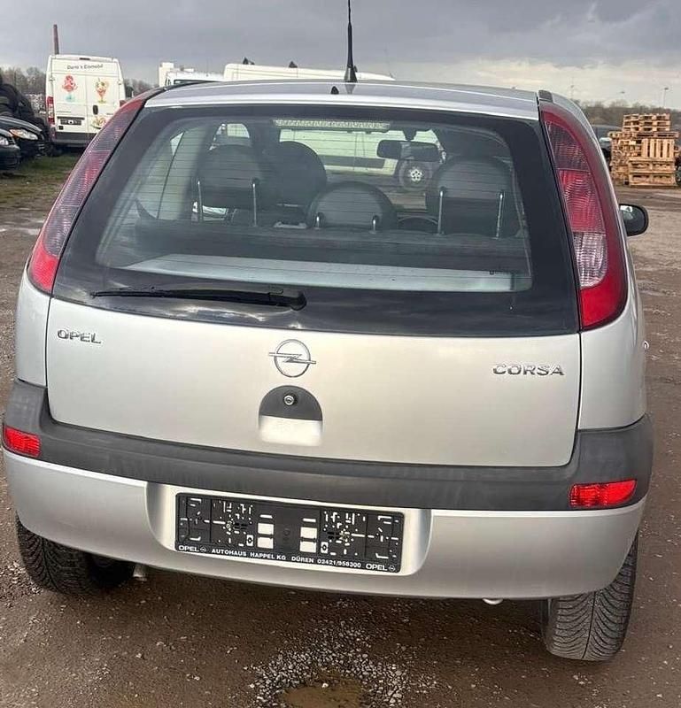Second-hand Opel Corsa Comfort 58 CP (42 kW) 2001 Gri Hatchback