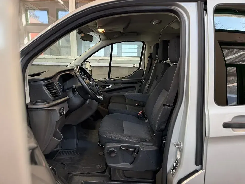 Gebraucht Ford Transit 131 PS (96 kW) 2020 Silber Van / Kleinbus