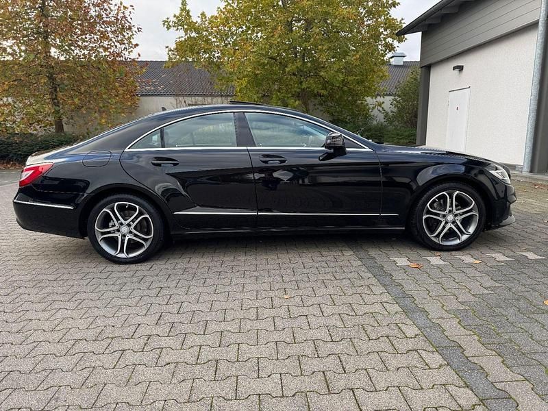 Gebraucht Mercedes CLS250 204 PS (150 kW) 2015 Obsidianschwarz  metalliclack Limousine