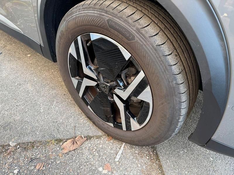 Gebraucht Peugeot 2008 Allure 131 PS (96 kW) 2024 Grau SUV