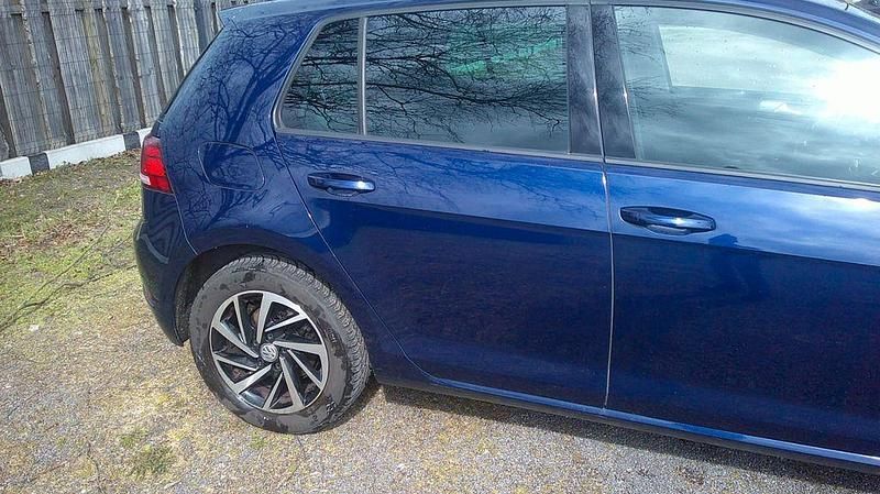 Gebraucht VW Golf VII Join 86 PS (63 kW) 2019 Blau Limousine