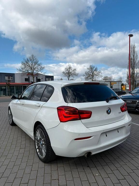 Gebraucht BMW 116 Advantage 109 PS (80 kW) 2015 Weiß Kleinwagen