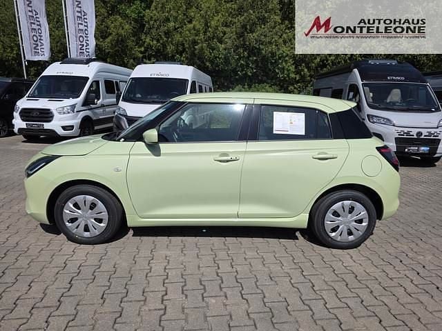 Neu Suzuki Swift Club 83 PS (61 kW) 2025 Cool yellow Kleinwagen