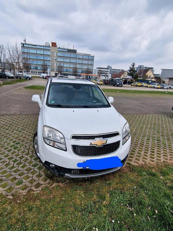 Weiß Gebraucht 2013 Chevrolet Orlando Limousine | 6.900 € - Bild 1/4