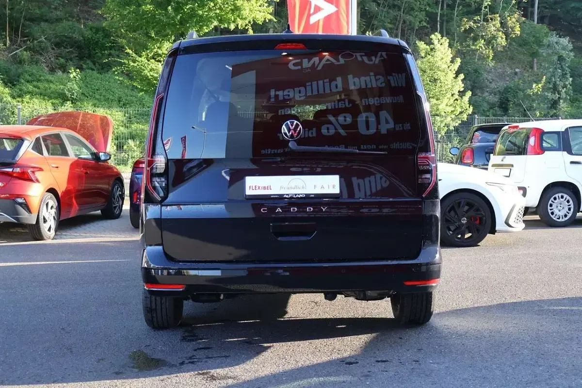Neu VW Caddy Maxi 116 PS (85 kW) 2026 Schwarz Van / Kleinbus