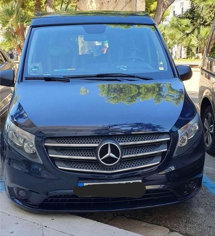 Gebraucht Mercedes V220 163 PS (119 kW) 2019 Blau Van / Kleinbus