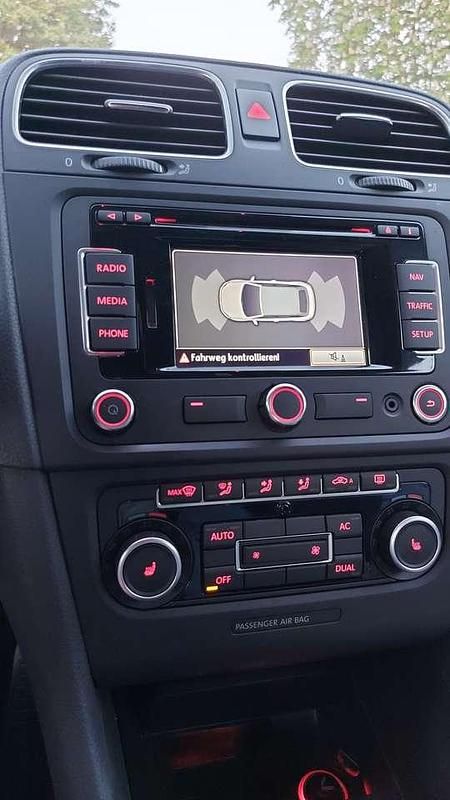 Gebraucht VW Golf Cabriolet 105 PS (77 kW) 2012 Schwarz Cabrio