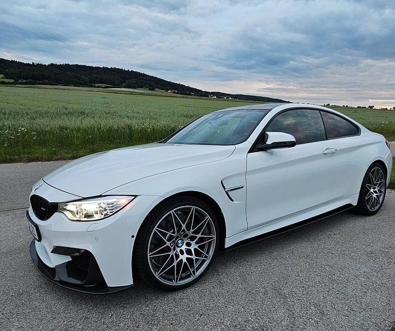 Weiß Gebraucht 2015 BMW M4 M Performance Coupé | 46.900 € - Bild 1/4