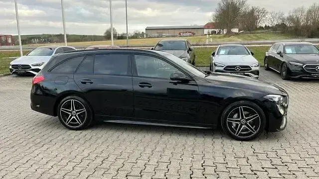 Gebraucht Mercedes C180 AMG 170 PS (125 kW) 2025 Schwarz Kombi