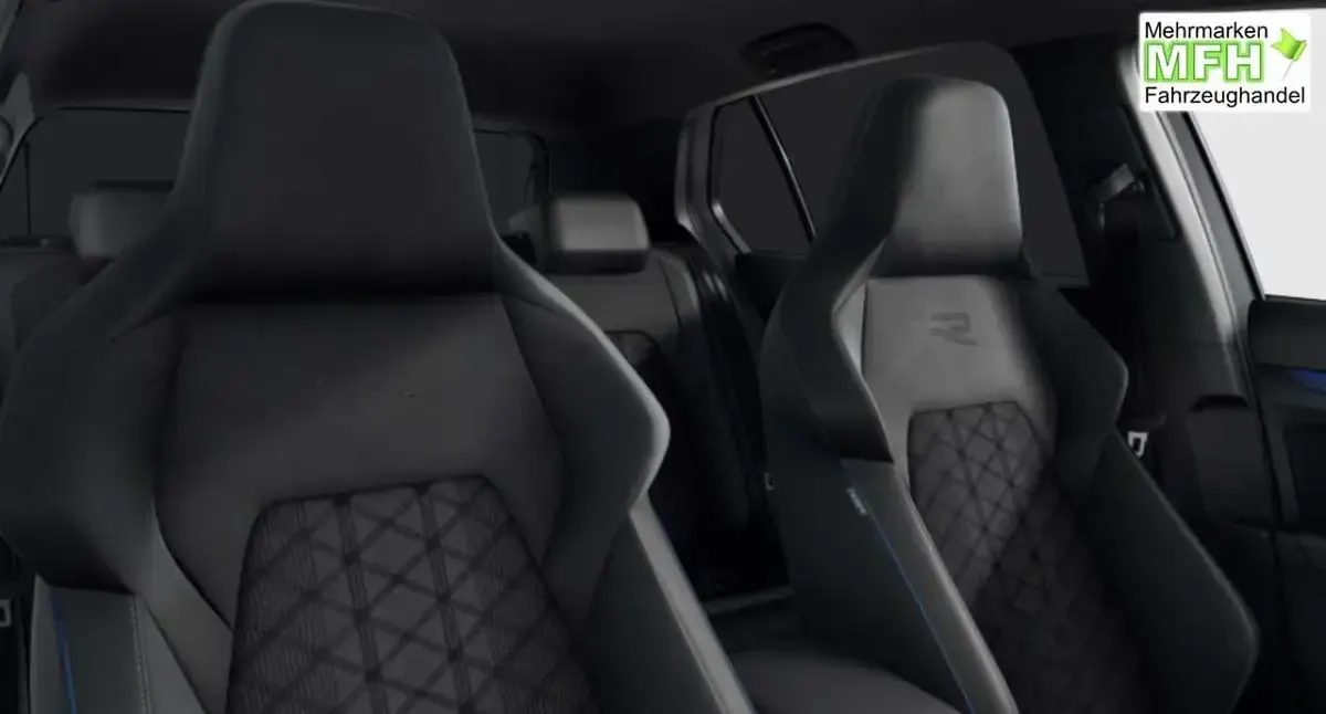 Neu VW Golf VIII R-line 204 PS (150 kW) 2026 Dolphin grey Limousine
