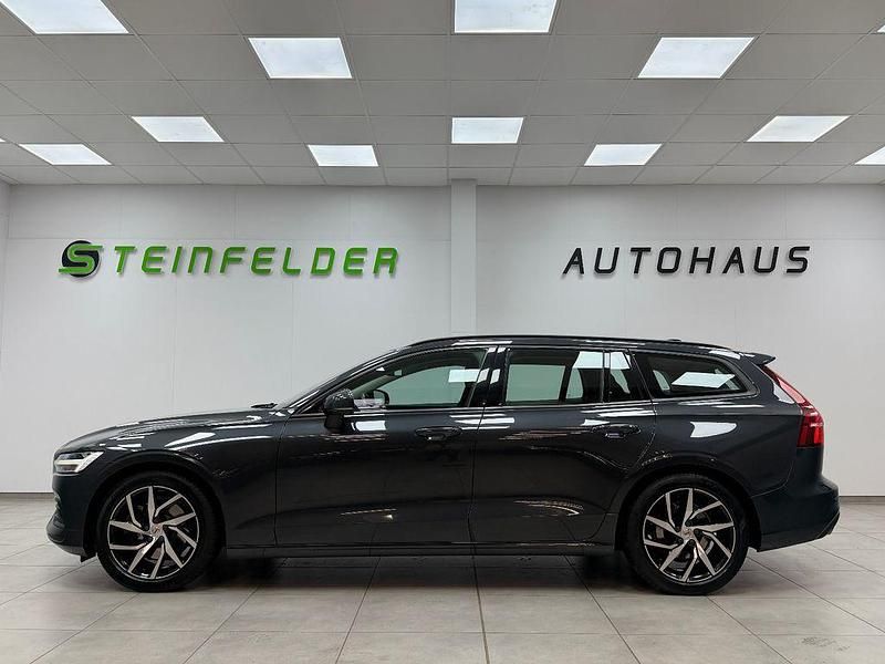 Gebraucht Volvo V60 190 PS (139 kW) 2019 Grau Kombi