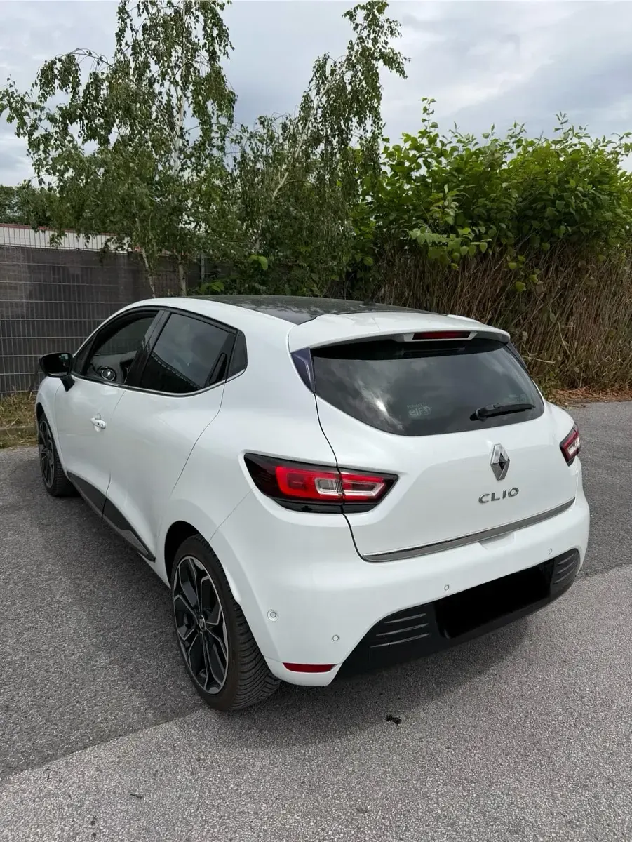 Gebraucht Renault Clio IV Bose Edition 118 PS (86 kW) 2016 Weiß Limousine
