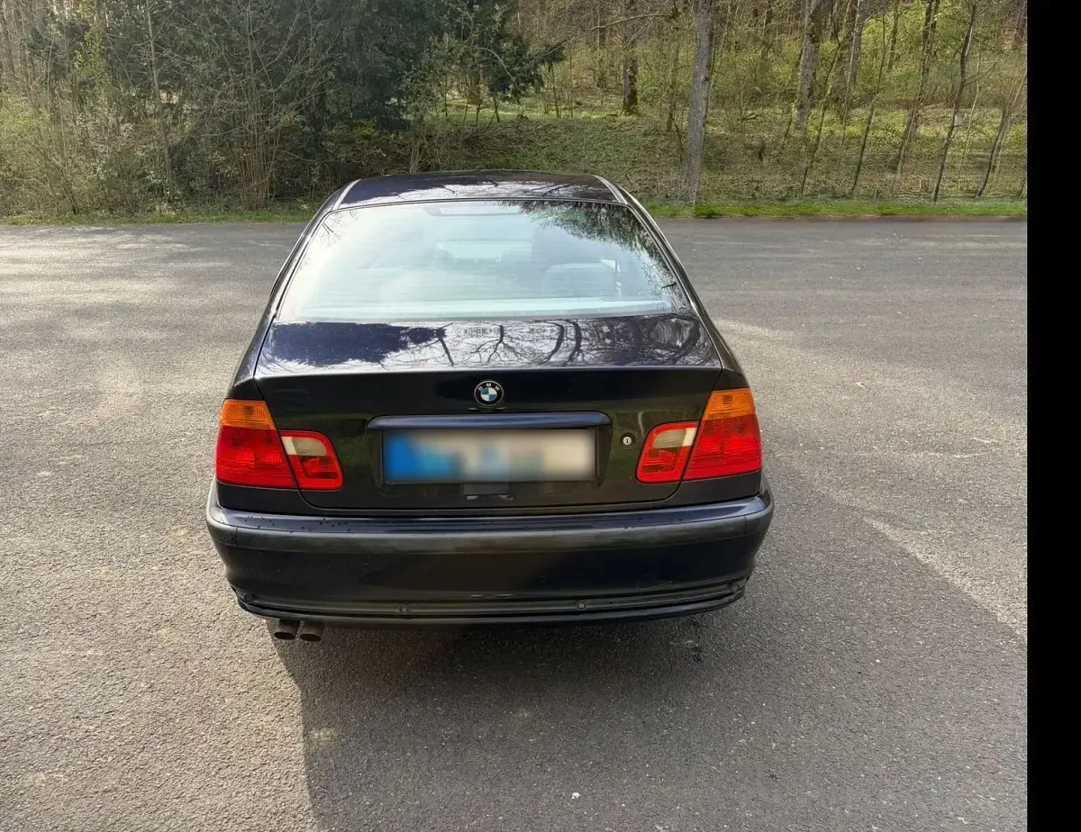 Gebraucht BMW 323 170 PS (125 kW) 1999 Blau Limousine