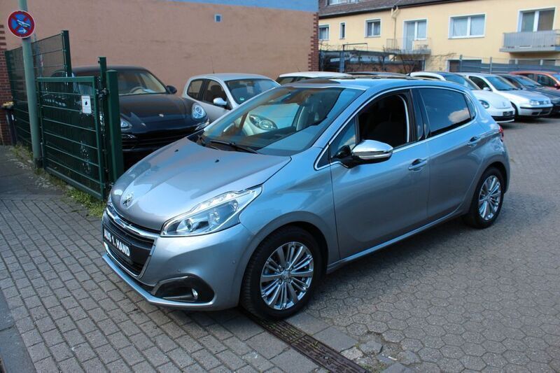 Grau Gebraucht 2019 Peugeot 208 Allure Kleinwagen | 12.999 € (Guter Preis) - Bild 1/4