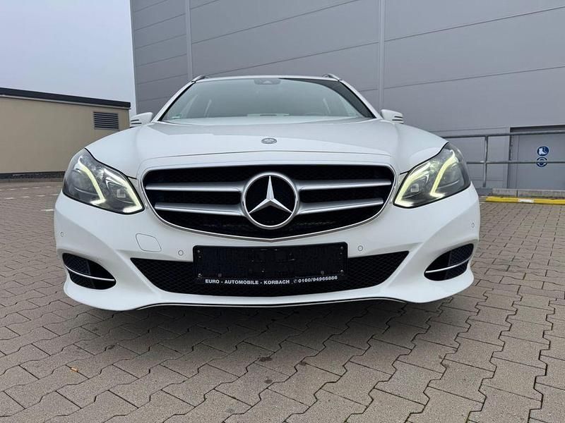 Gebraucht Mercedes E250 AMG line 204 PS (150 kW) 2013 Weiß Kombi