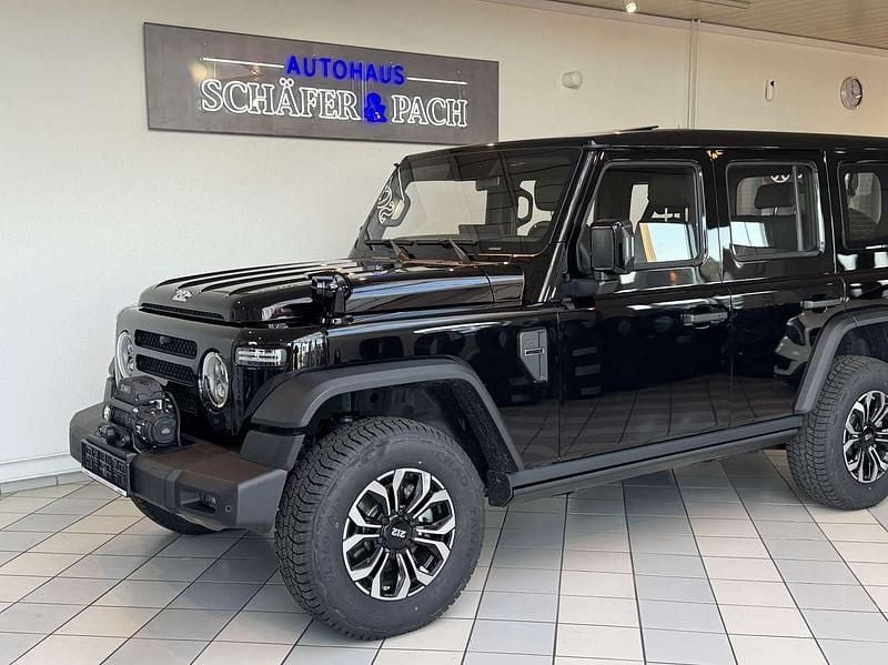 Neu BAW 212 166 PS (122 kW) 2026 Grau SUV