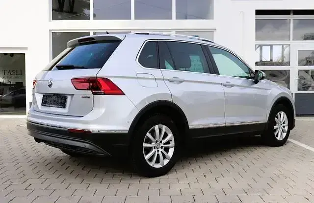 Gebraucht VW Tiguan Highline 150 PS (110 kW) 2018 Silber SUV