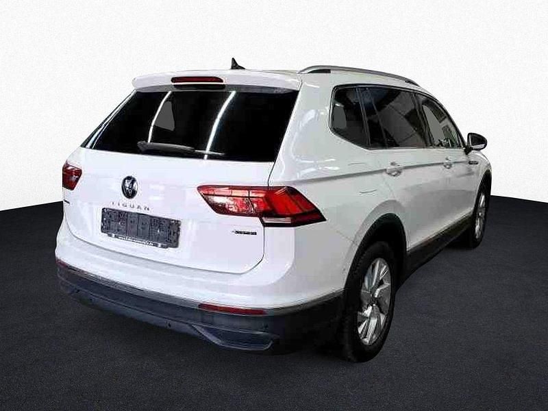 Gebraucht VW Tiguan Allspace Life 200 PS (147 kW) 2022 Weiß SUV
