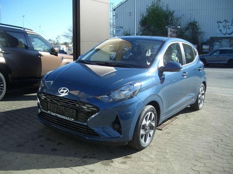 Blau Neu 2025 Hyundai i10 Comfort Kleinwagen | 19.290 € (Fairer Preis) - Bild 1/4