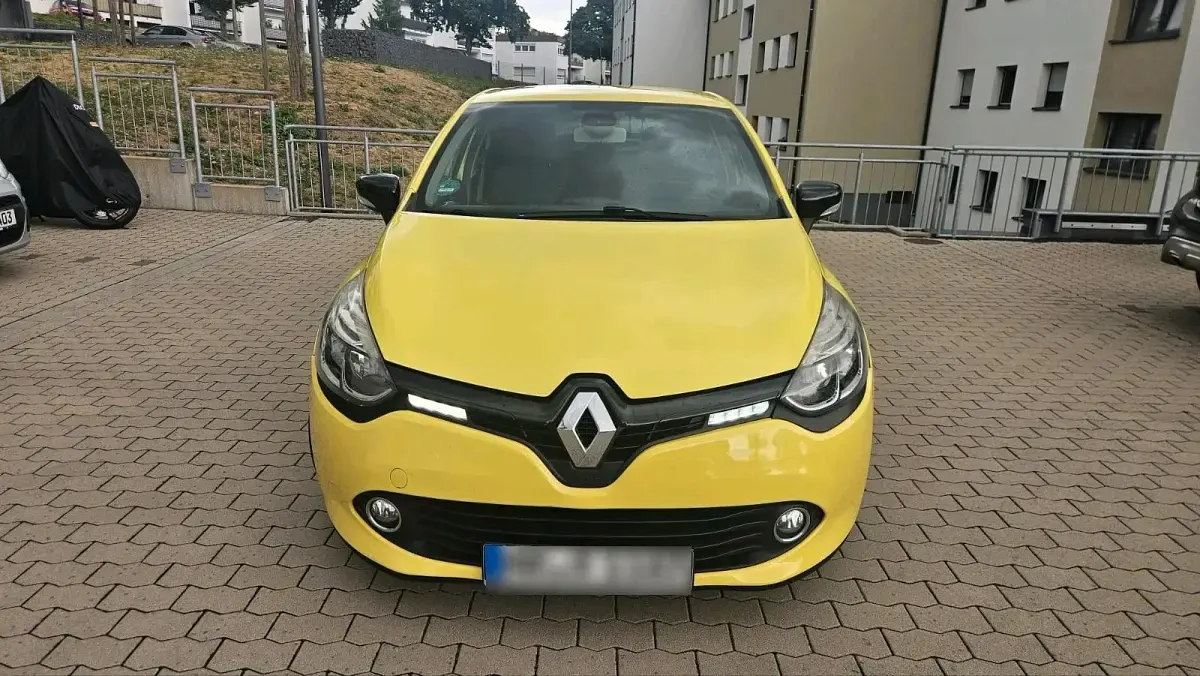 Gebraucht Renault Clio IV LIMITED 90 PS (66 kW) 2013 Gelb Kleinwagen