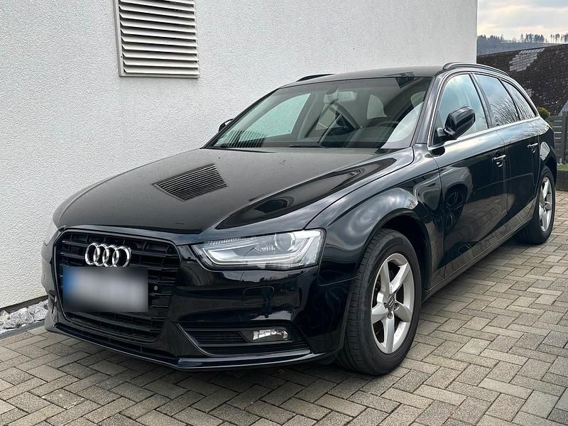 Gebraucht Audi A4 177 PS (130 kW) 2014 Schwarz Kombi