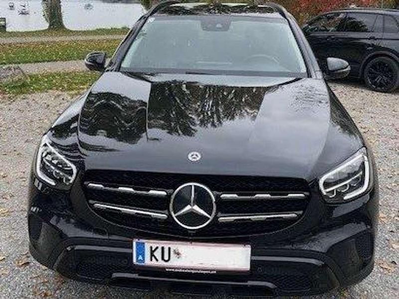 Schwarz Gebraucht 2022 Mercedes GLC300e AMG line SUV | 38.800 € (Fairer Preis) - Bild 1/4