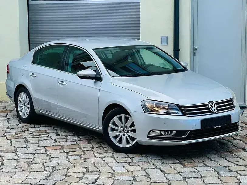 Gebraucht VW Passat Comfortline 160 PS (117 kW) 2011 Reflexsilber Limousine